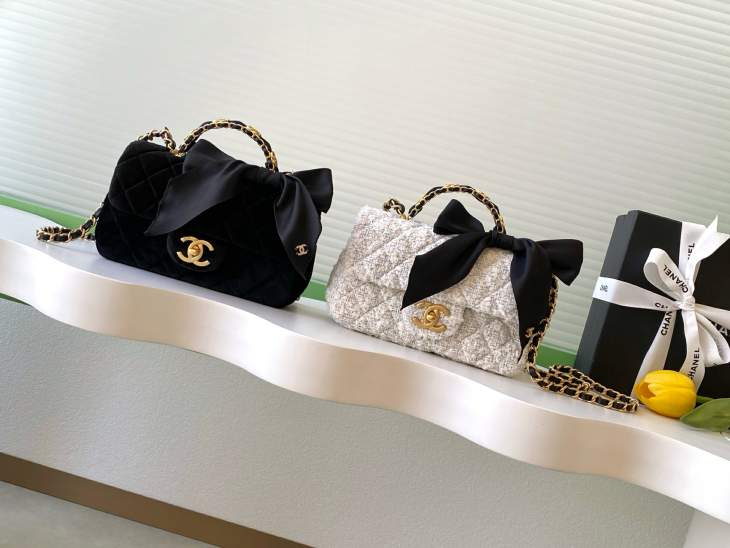 Picture of Chanel Handbags 2 _SKUfw239836195fw